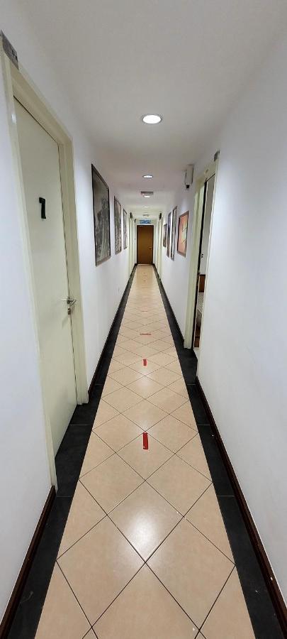 Api-Api Guesthouse كوتا كينابالو المظهر الخارجي الصورة